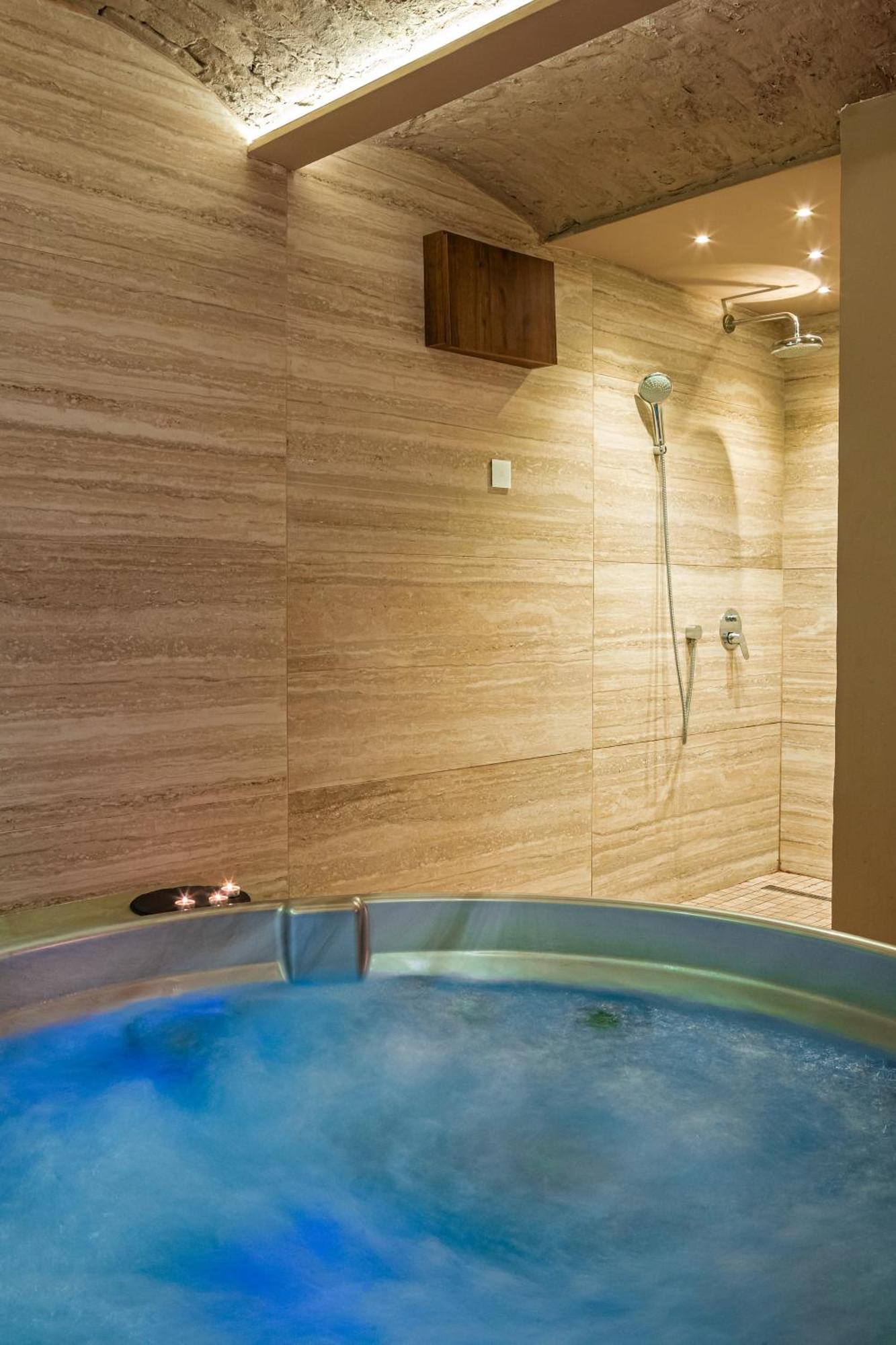 Venus Apartment With Jacuzzi And Sauna - City Center Belgrado Buitenkant foto